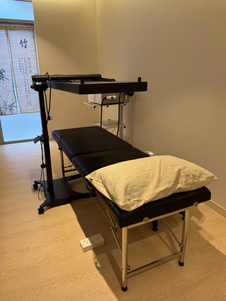 Full-body infrared photobiomodulation treatment bed